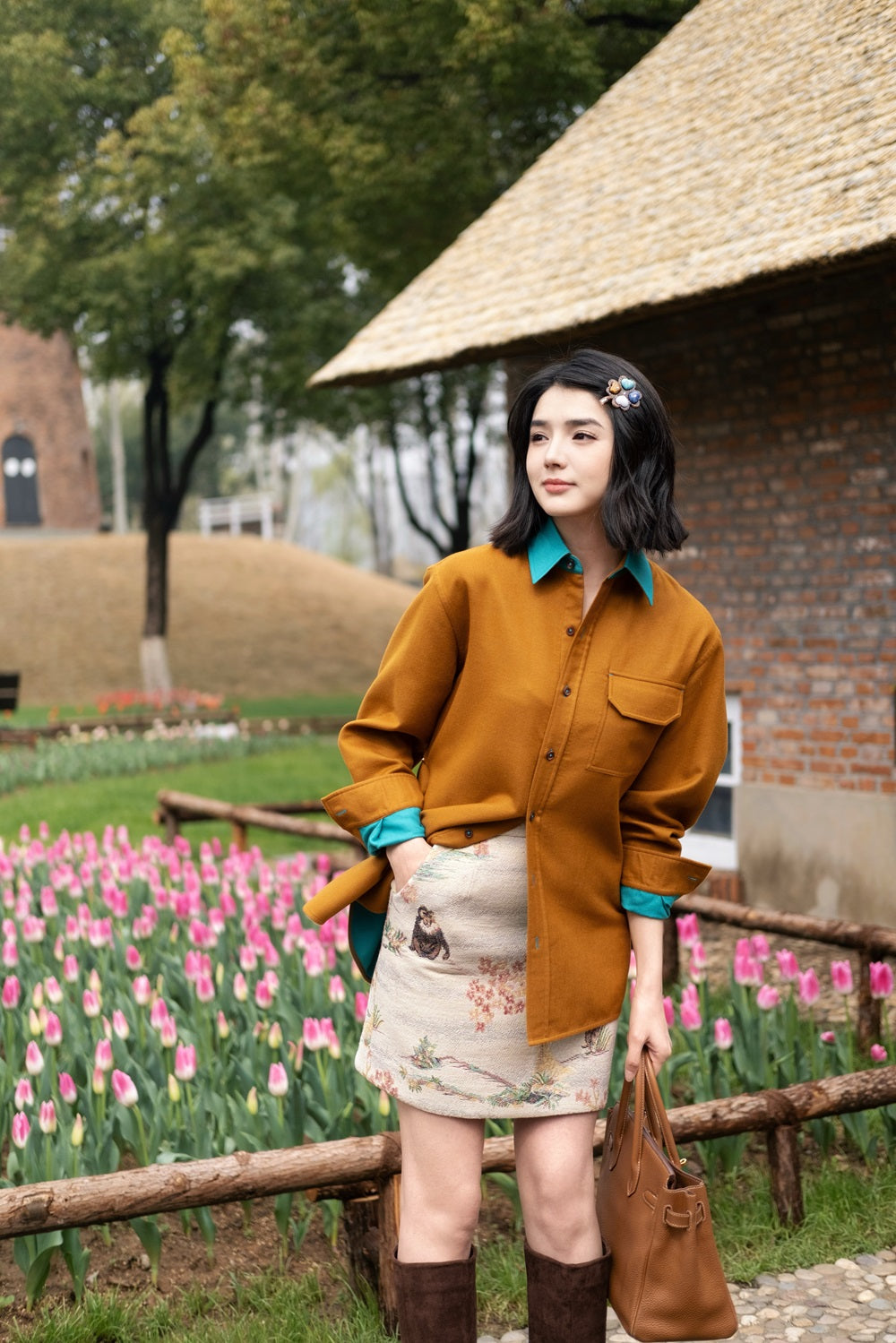 意大利进口Loro Piana金棕+湖蓝85%羊绒15%桑蚕丝薄款衬衫/ Etro品牌提花短半裙